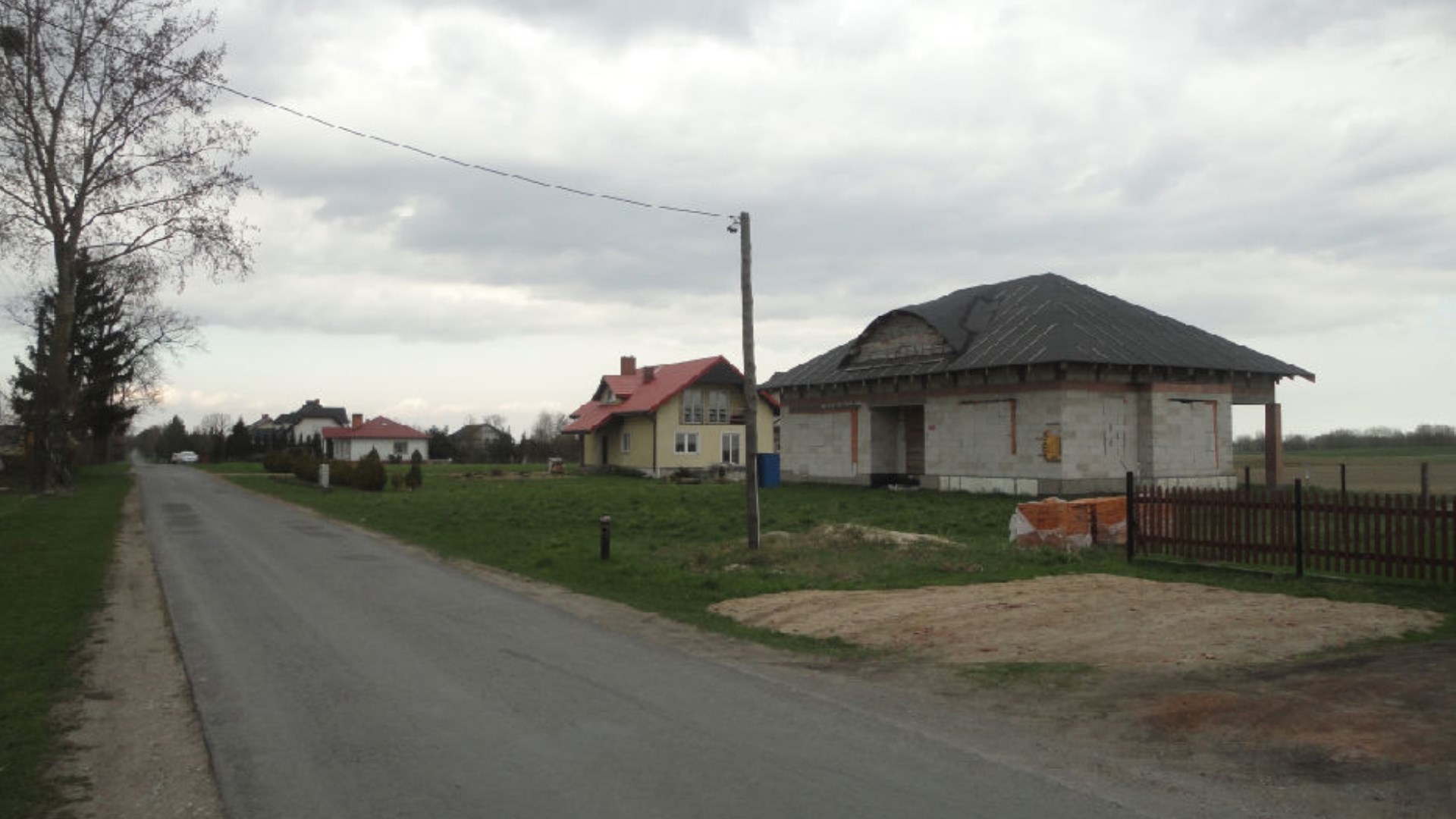 Działka na sprzedaż