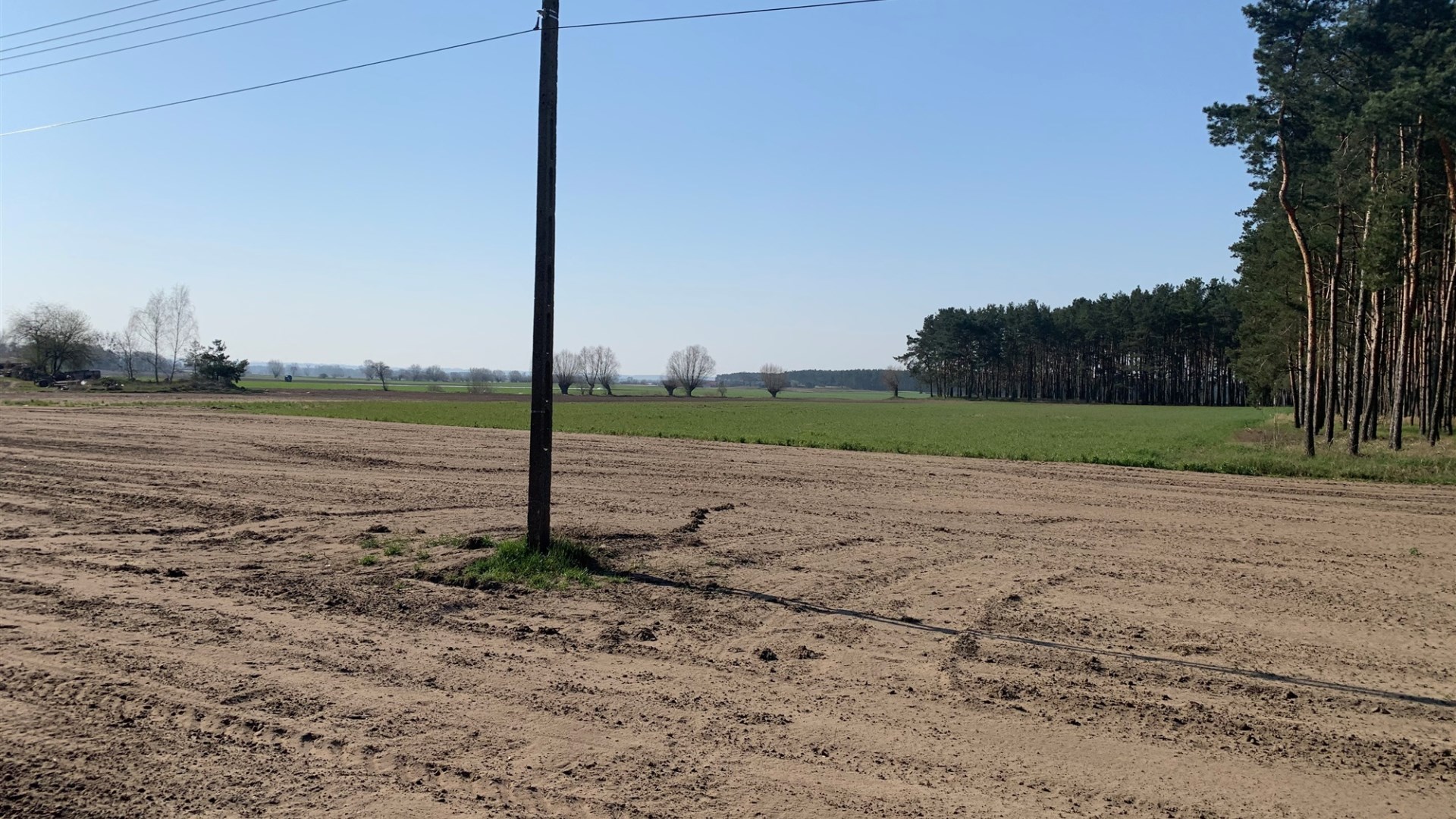 Działka na sprzedaż