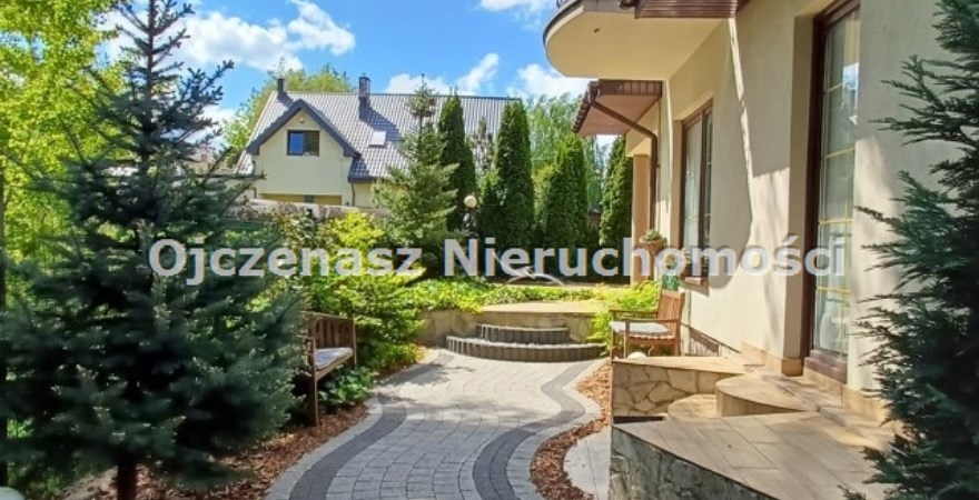 house for rent, 4 rooms, 188 m<sup>2</sup> - Białe Błota