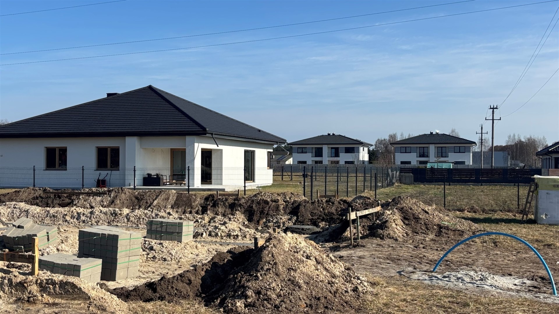 Działka na sprzedaż